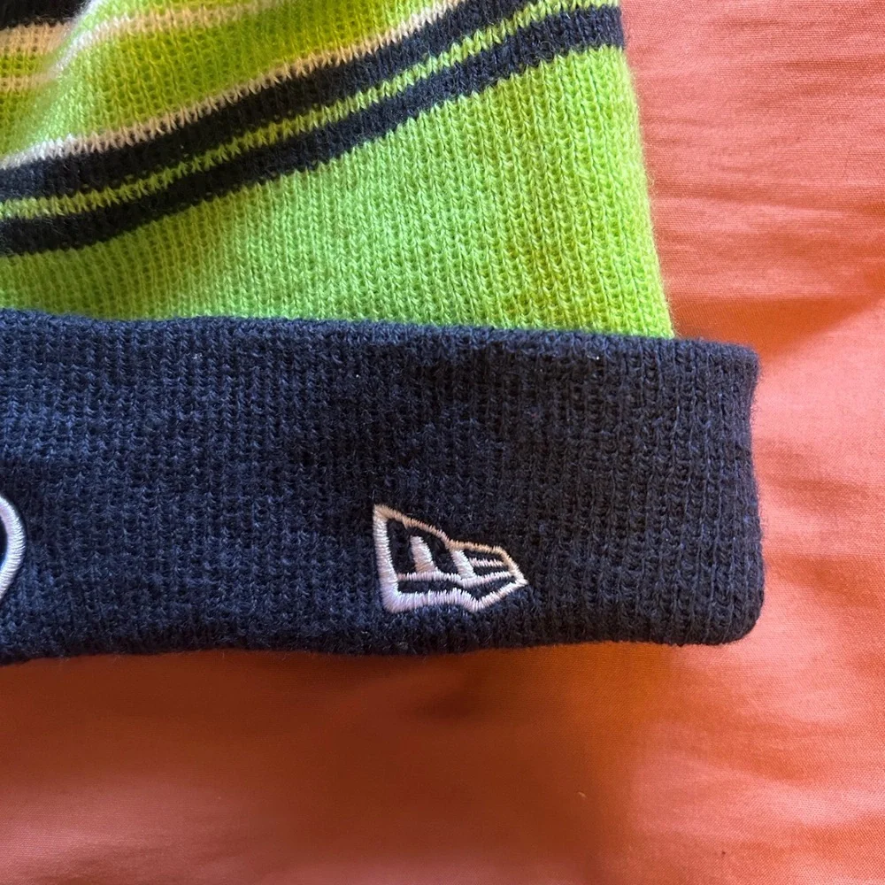 Seattle Seahawks Green and Blue Pom-Pom Beanie - Picture 3 of 8